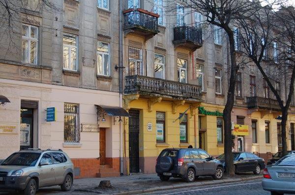 Stepan Bandery Street, 51 Apartment Lviv